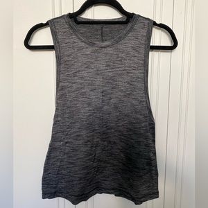 Lululemon Cardio Tank Top Squad in black heather. Size 4. No tag.
